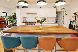 Hadleigh Road- click for photo gallery